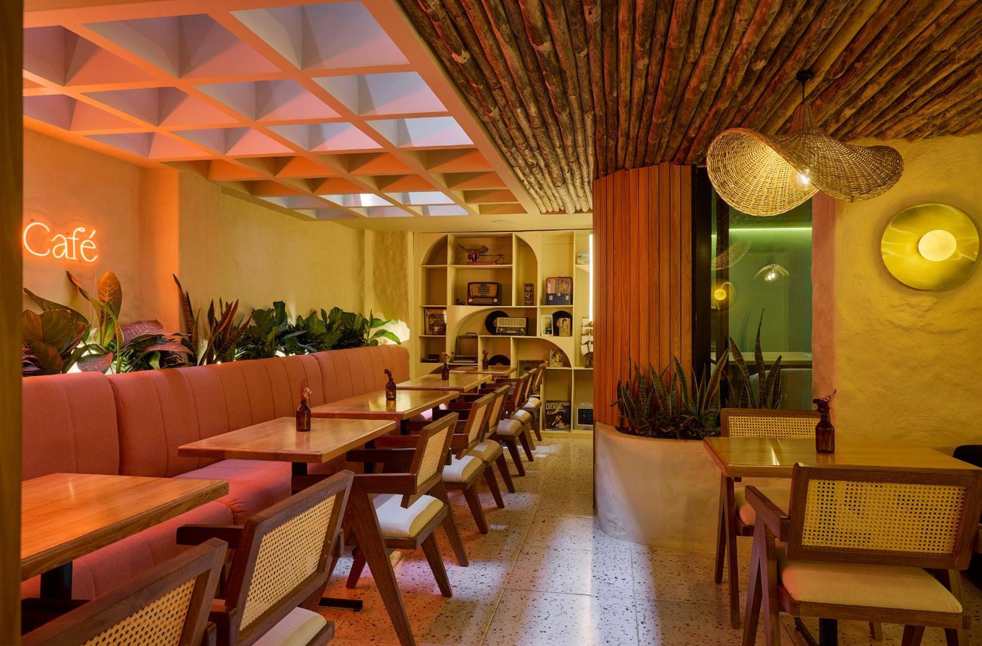 Sonata 44 Laureles Hotel