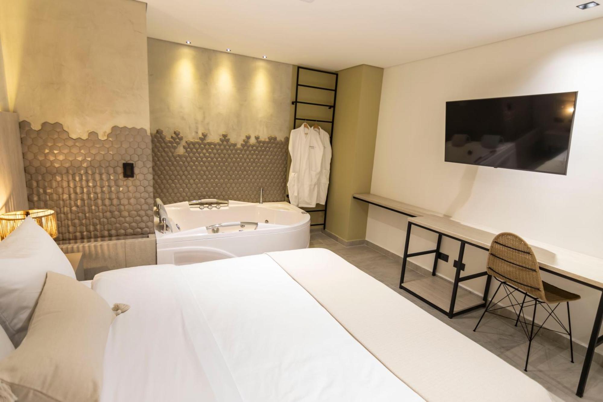 Sonata 44 Laureles Hotel