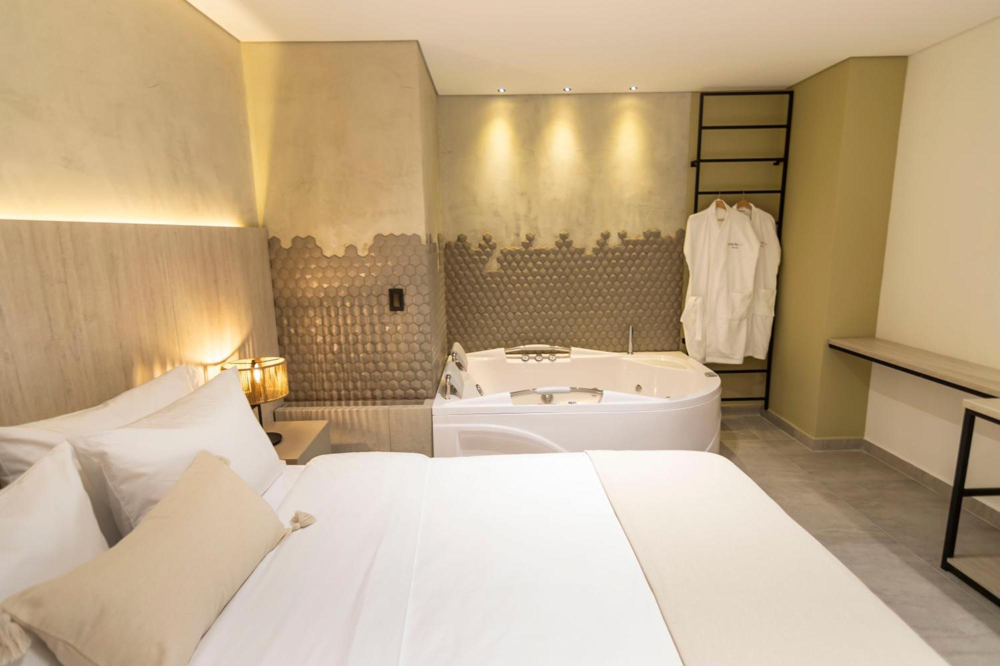 Sonata 44 Laureles Hotel *
