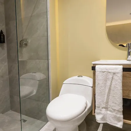 Sonata 44 Hotel Laureles Medellin Exterior photo